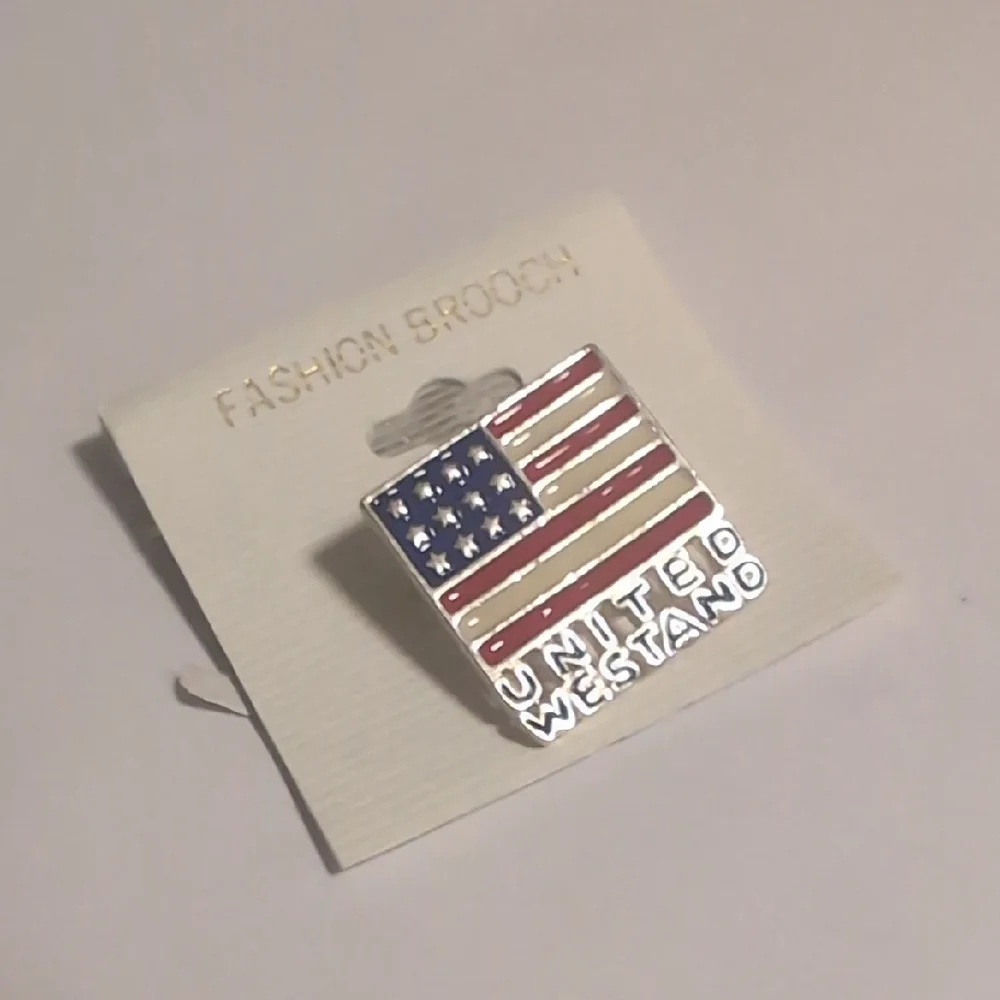 Fashion Jewelry Red, White, and Blue Flag Brooch‎